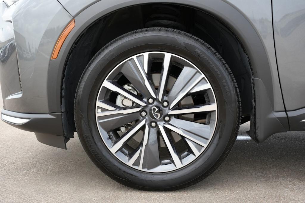 Thumbnail: 2026 INFINITI QX60 - 8