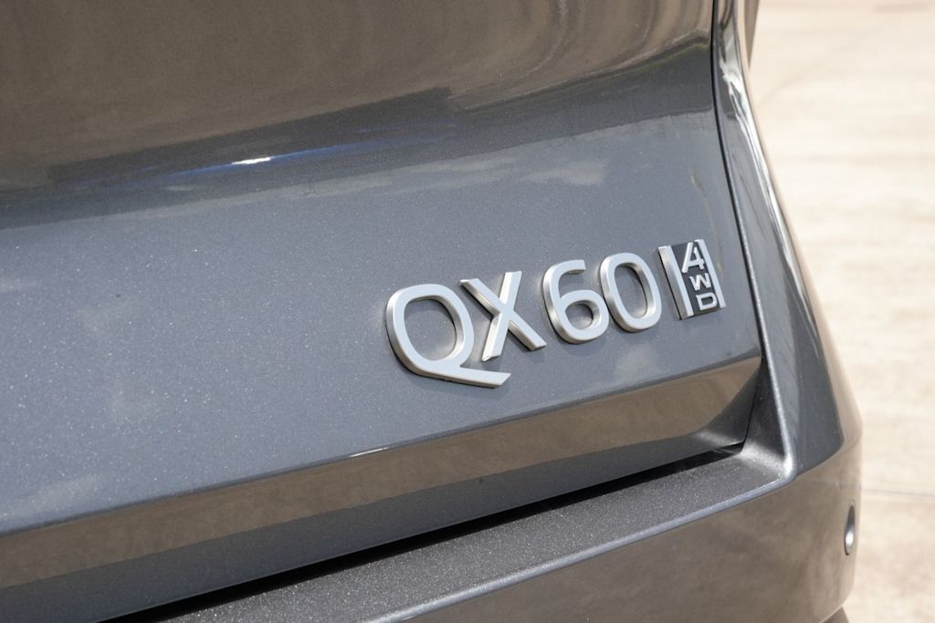 Thumbnail: 2026 INFINITI QX60 - 6