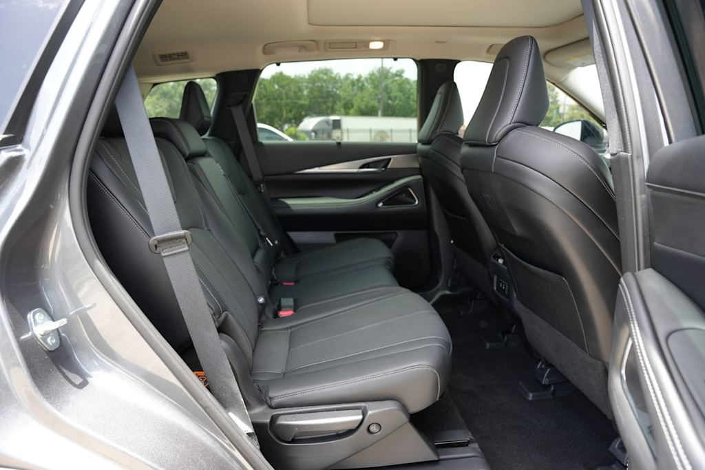 Thumbnail: 2026 INFINITI QX60 - 25