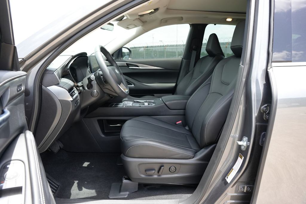 Thumbnail: 2026 INFINITI QX60 - 9