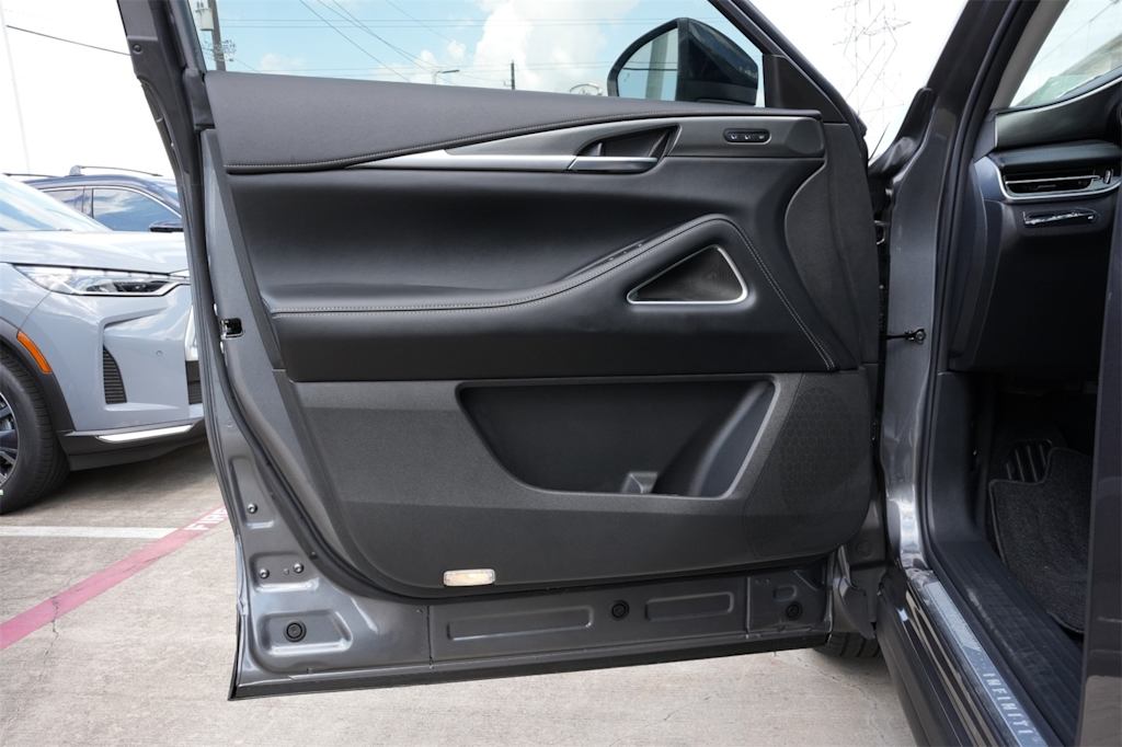 Thumbnail: 2026 INFINITI QX60 - 25