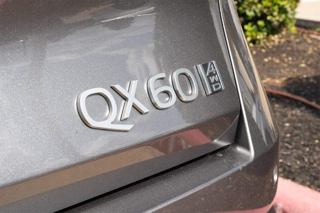 Thumbnail: 2026 INFINITI QX60 - 6