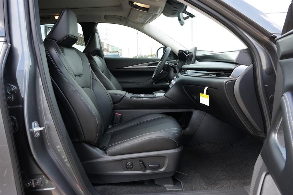 Thumbnail: 2026 INFINITI QX60 - 27