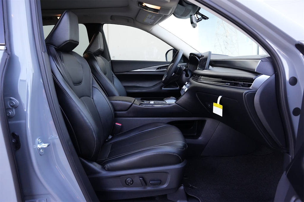 Thumbnail: 2026 INFINITI QX60 - 11