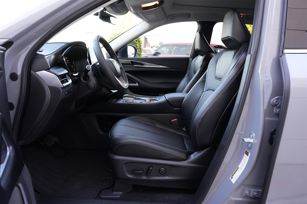 Thumbnail: 2026 INFINITI QX60 - 10