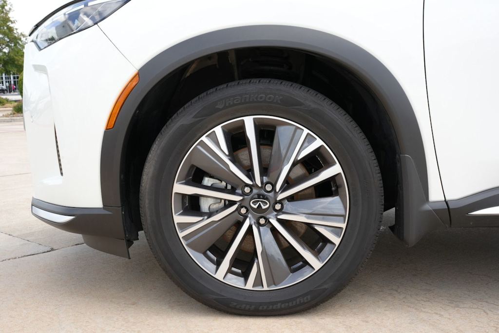 Thumbnail: 2026 INFINITI QX60 - 6