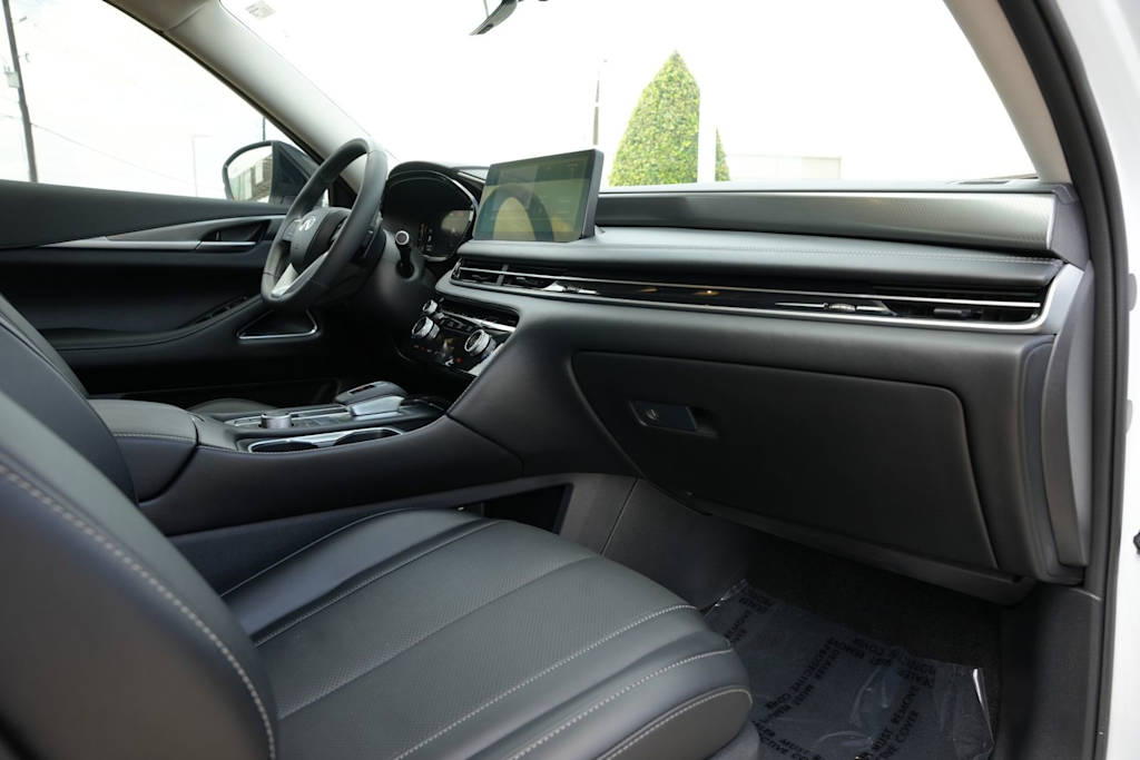 Thumbnail: 2026 INFINITI QX60 - 12