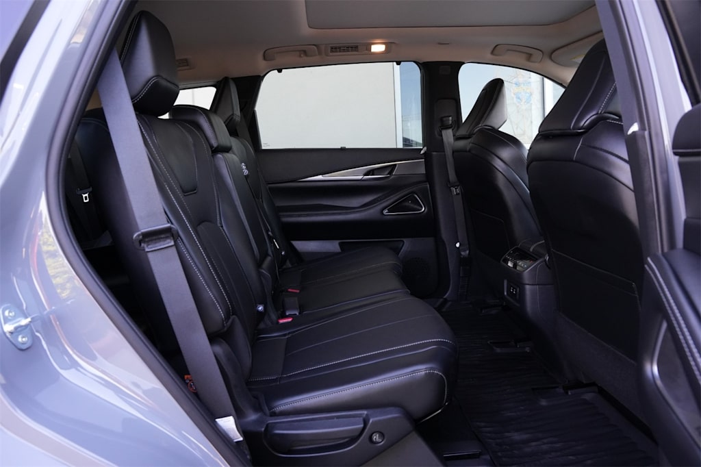 Thumbnail: 2026 INFINITI QX60 - 28