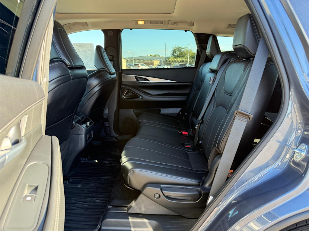 Thumbnail: 2026 INFINITI QX60 - 13