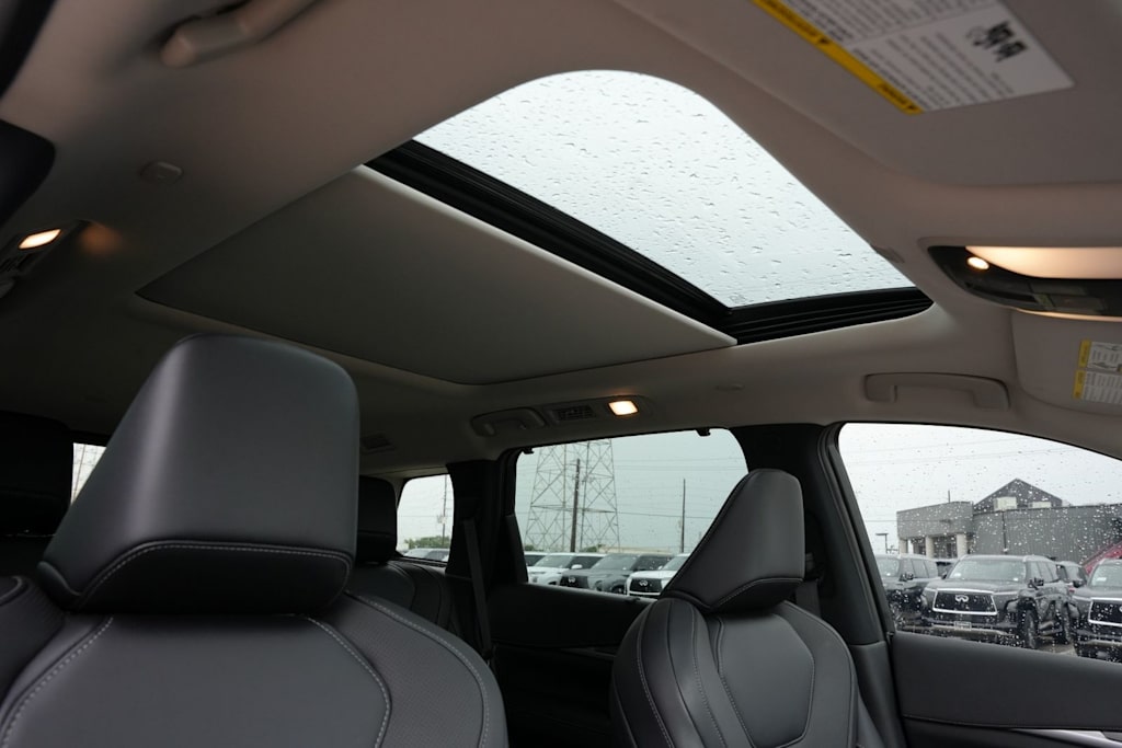 Thumbnail: 2026 INFINITI QX60 - 26