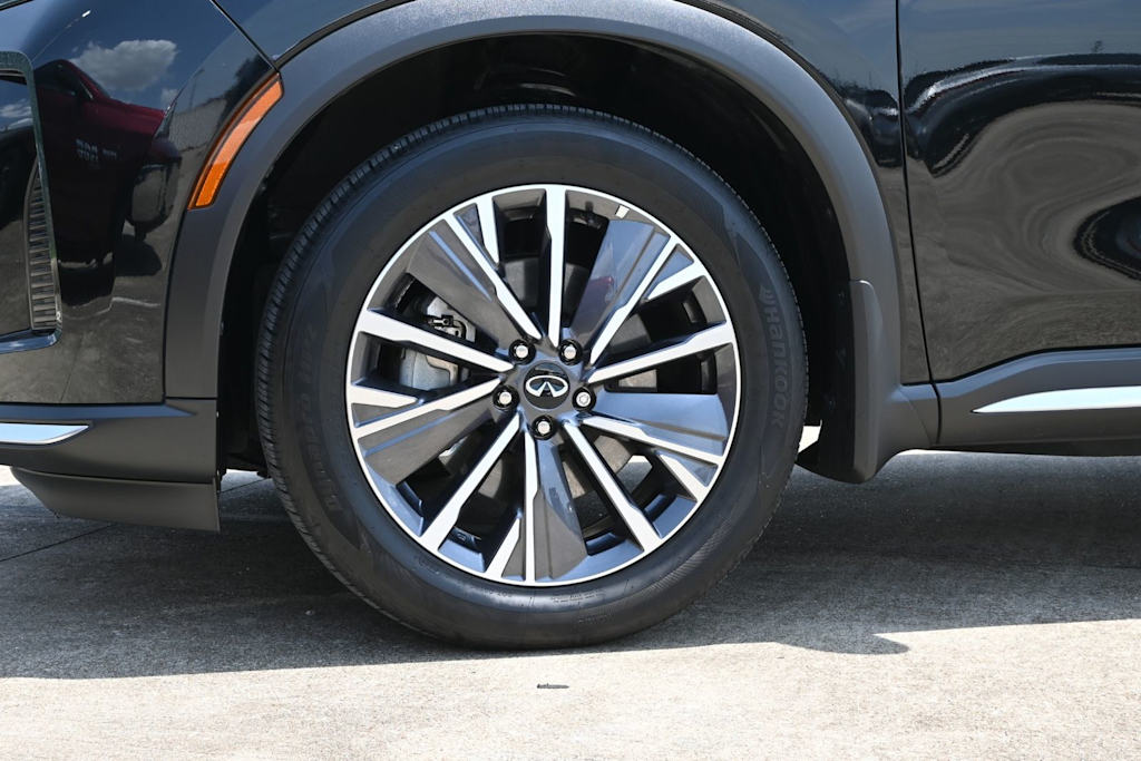 Thumbnail: 2026 INFINITI QX60 - 8