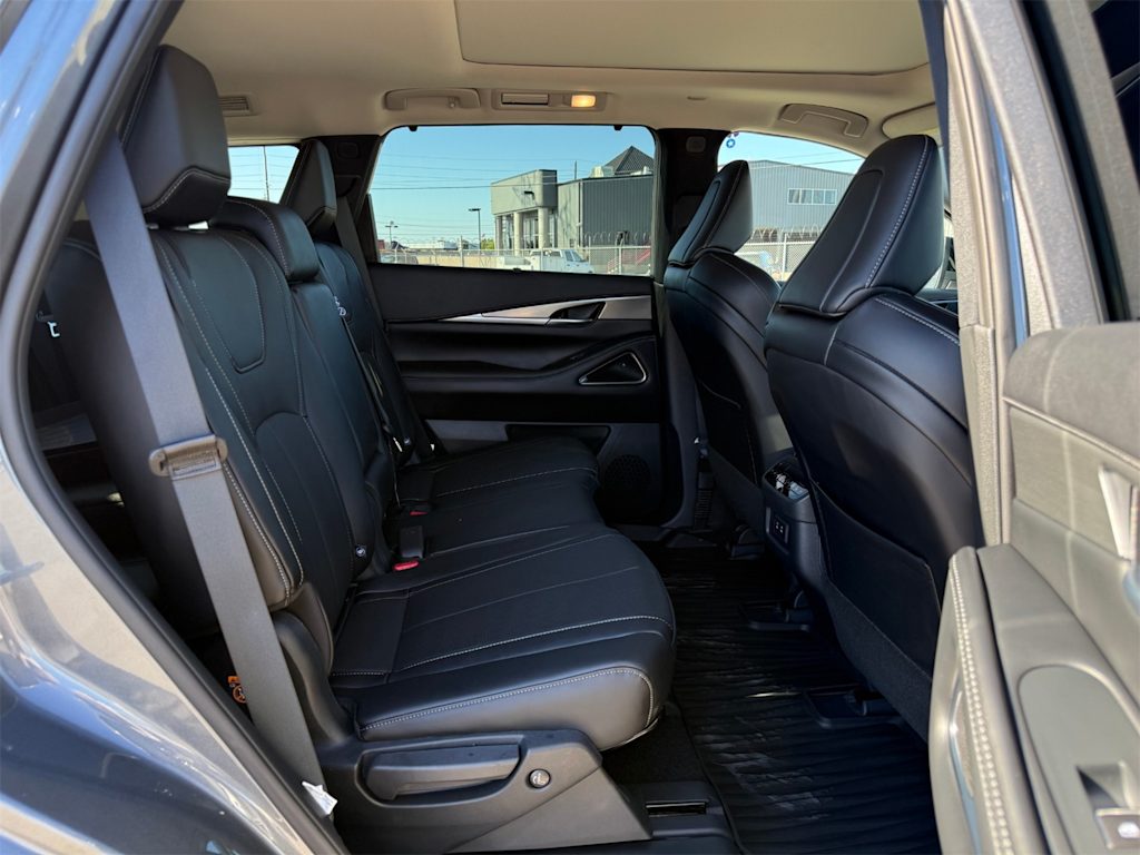 Thumbnail: 2026 INFINITI QX60 - 28