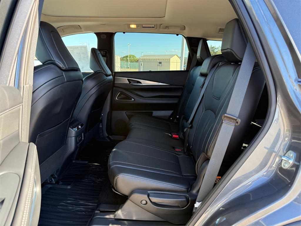 Thumbnail: 2026 INFINITI QX60 - 13