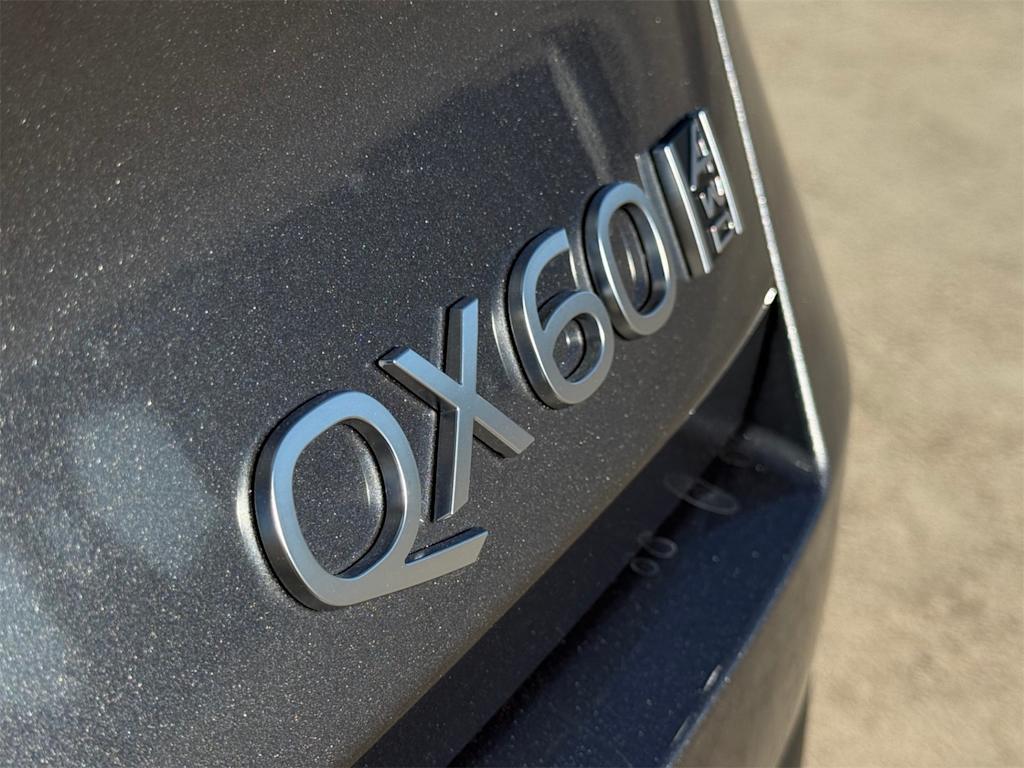 Thumbnail: 2026 INFINITI QX60 - 7