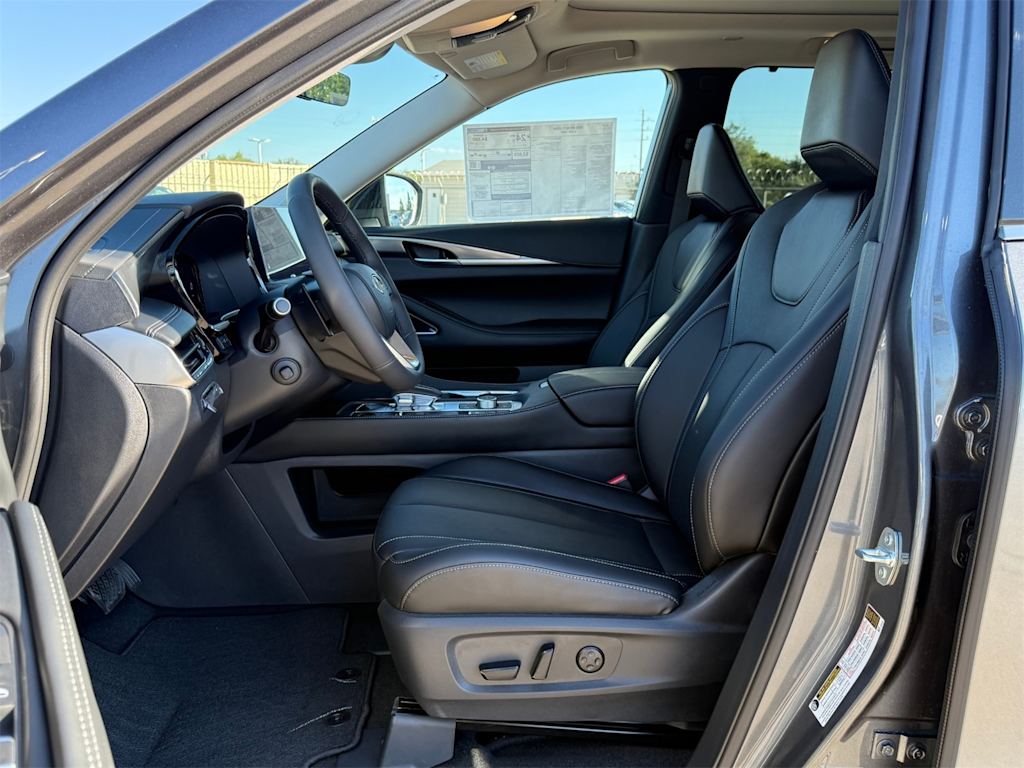 Thumbnail: 2026 INFINITI QX60 - 11