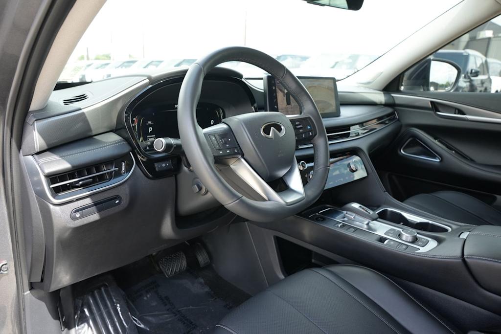 Thumbnail: 2026 INFINITI QX60 - 13