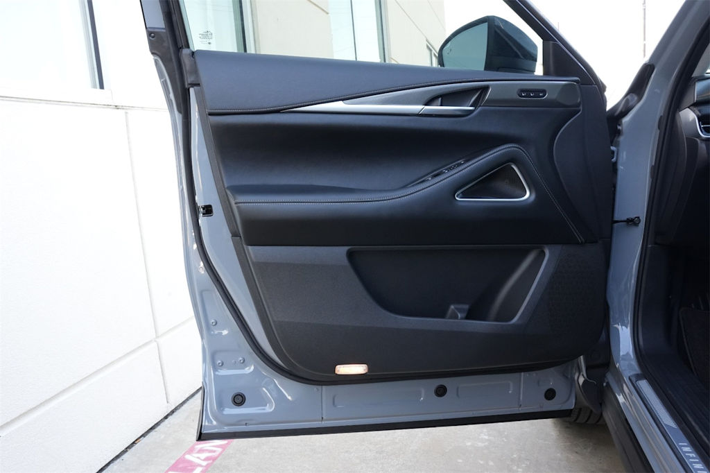 Thumbnail: 2026 INFINITI QX60 - 26