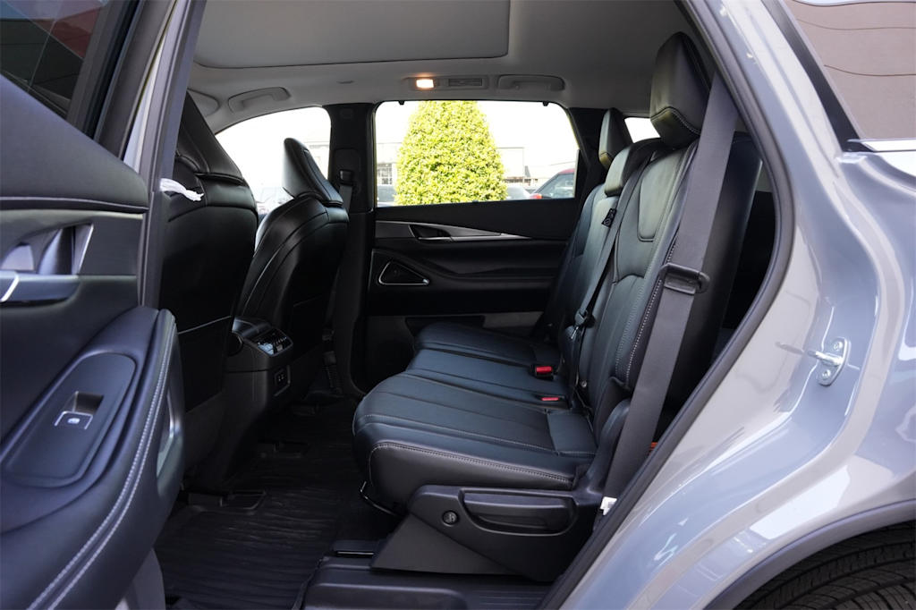 Thumbnail: 2026 INFINITI QX60 - 13