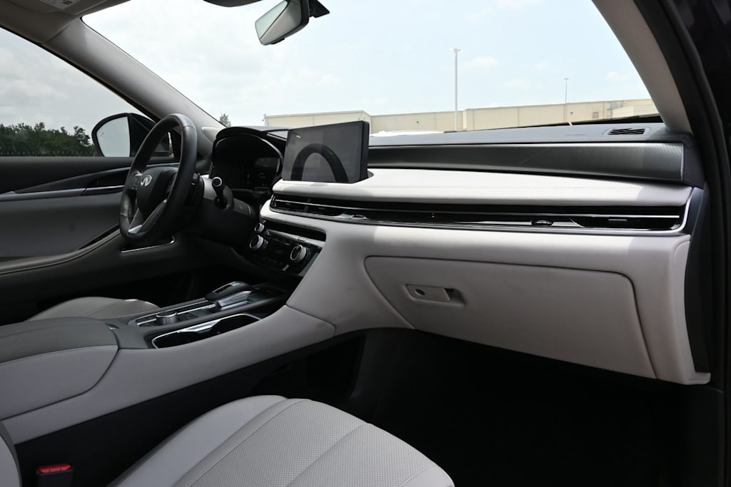 Thumbnail: 2026 INFINITI QX60 - 12
