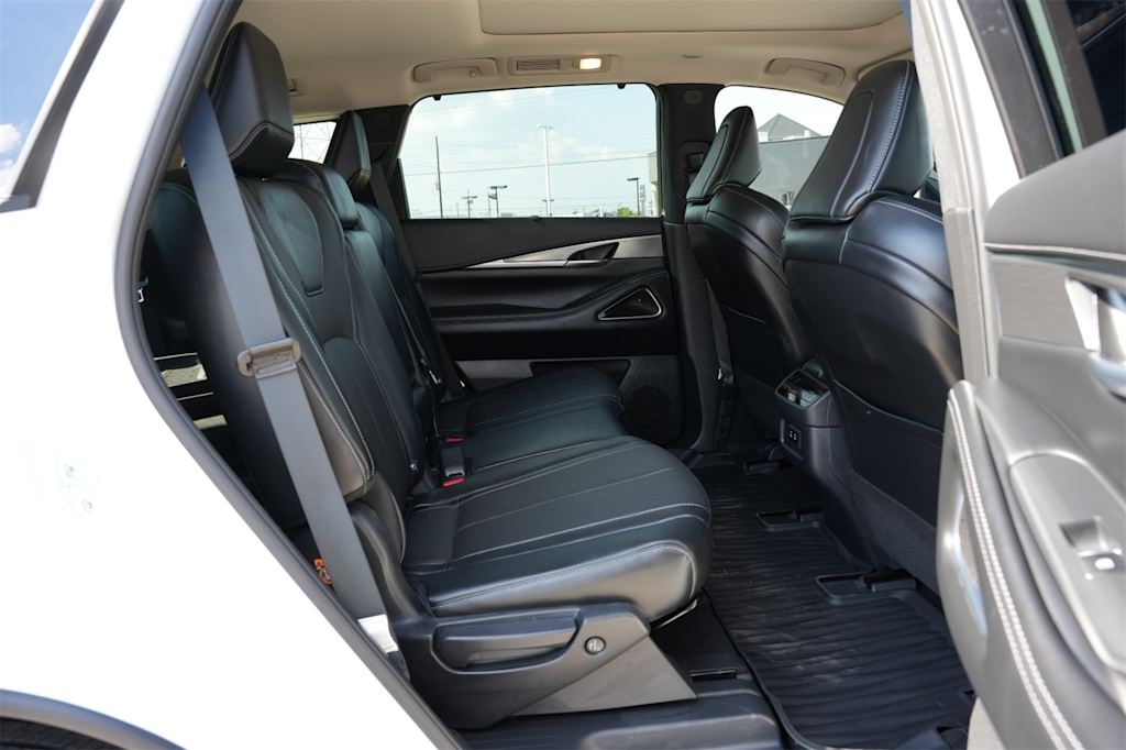 Thumbnail: 2026 INFINITI QX60 - 25