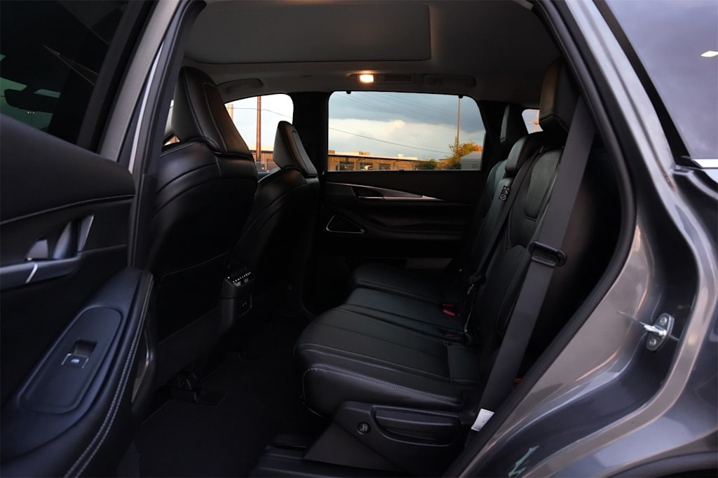 Thumbnail: 2026 INFINITI QX60 - 12