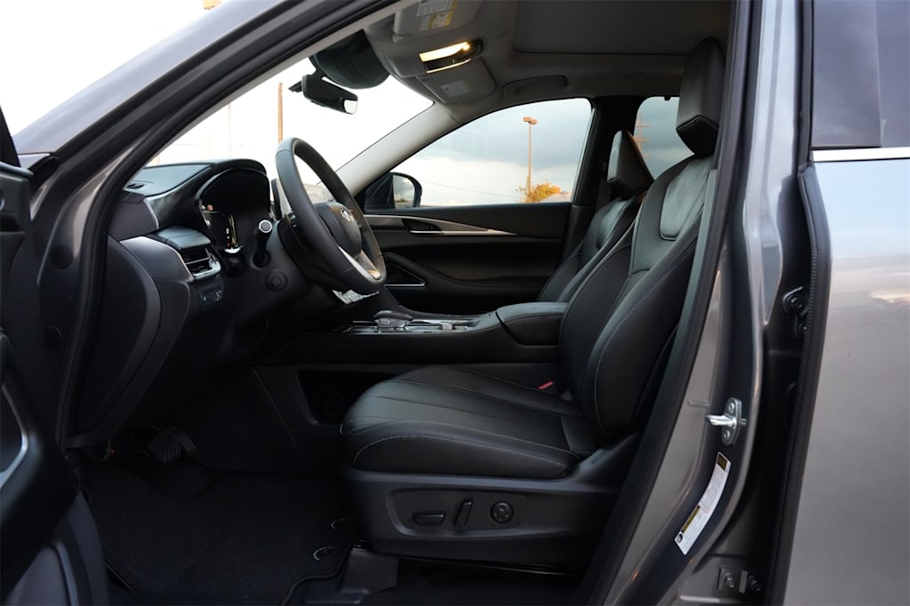 Thumbnail: 2026 INFINITI QX60 - 10