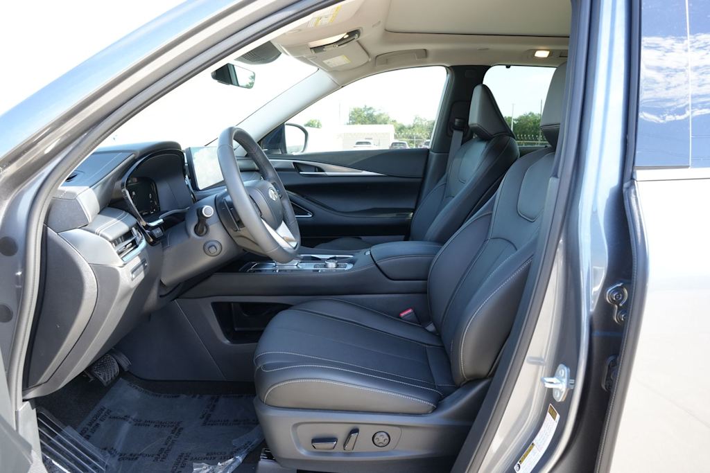Thumbnail: 2026 INFINITI QX60 - 10