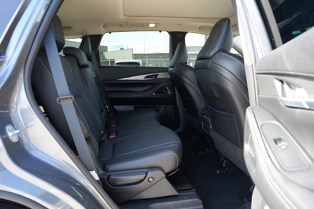 Thumbnail: 2026 INFINITI QX60 - 25