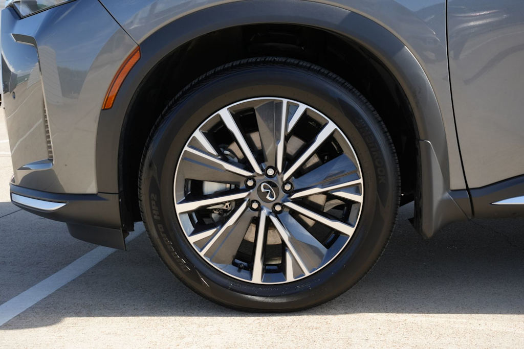 Thumbnail: 2026 INFINITI QX60 - 8
