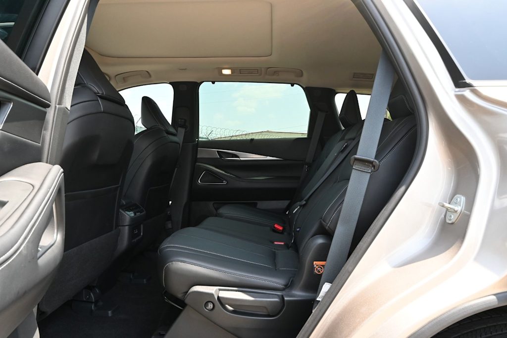 Thumbnail: 2025 INFINITI QX60 - 12