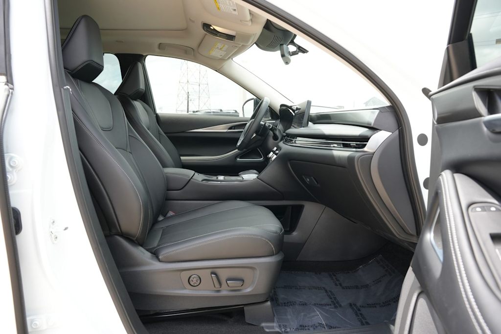 Thumbnail: 2026 INFINITI QX60 - 10