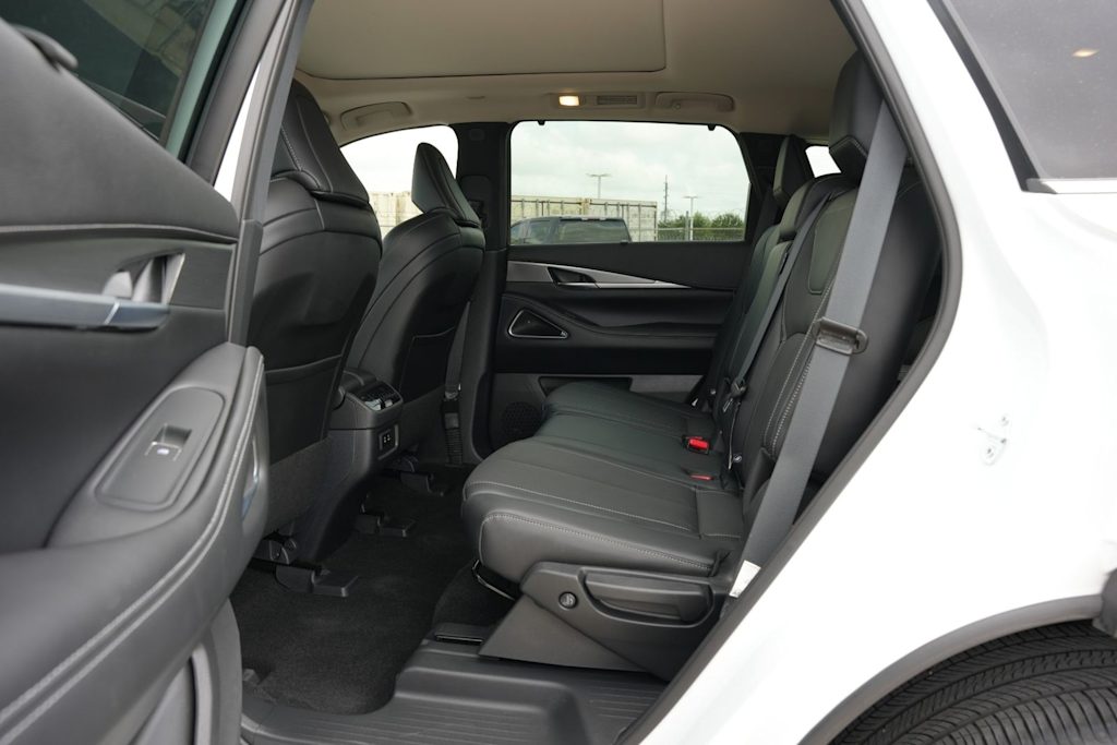 Thumbnail: 2026 INFINITI QX60 - 11