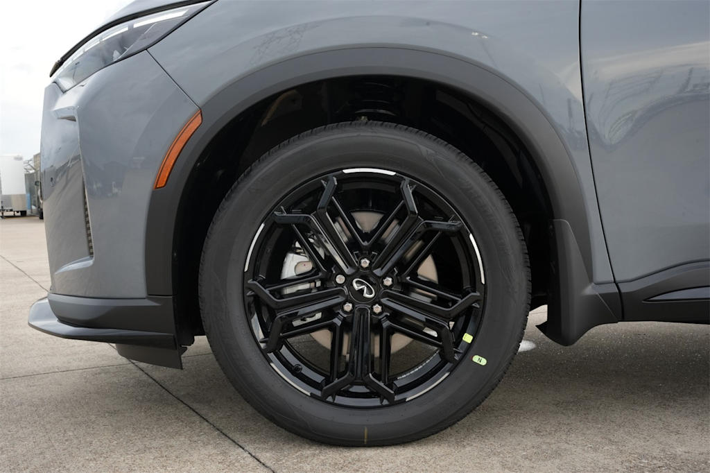 Thumbnail: 2026 INFINITI QX60 - 8