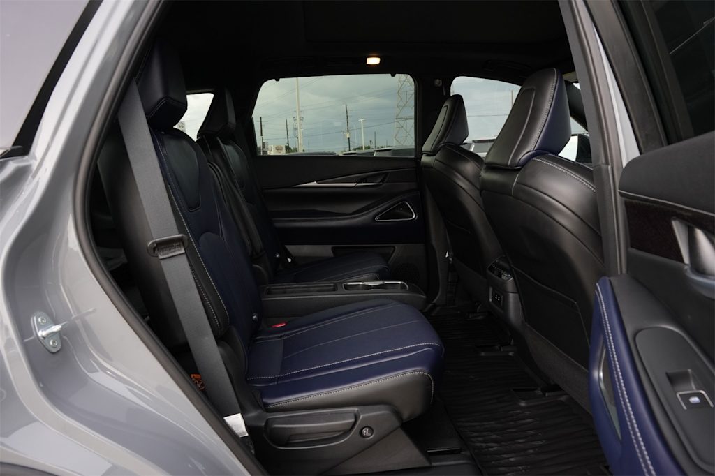 Thumbnail: 2026 INFINITI QX60 - 26