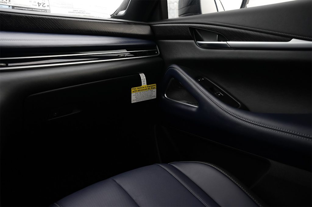 Thumbnail: 2026 INFINITI QX60 - 21