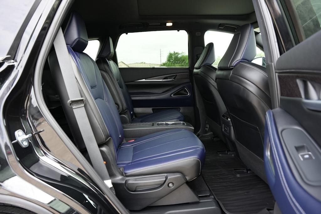 Thumbnail: 2026 INFINITI QX60 - 24