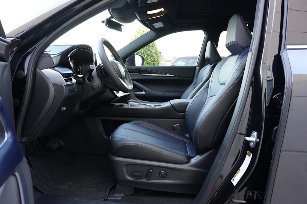 Thumbnail: 2026 INFINITI QX60 - 11