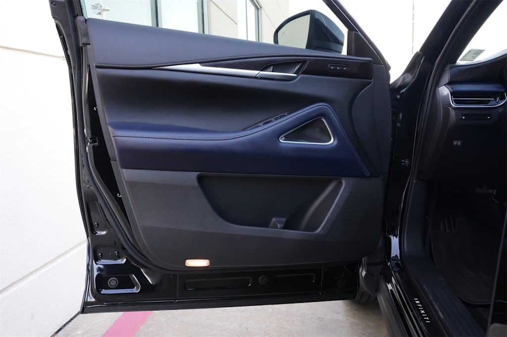 Thumbnail: 2026 INFINITI QX60 - 26