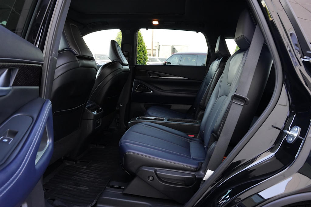 Thumbnail: 2026 INFINITI QX60 - 12