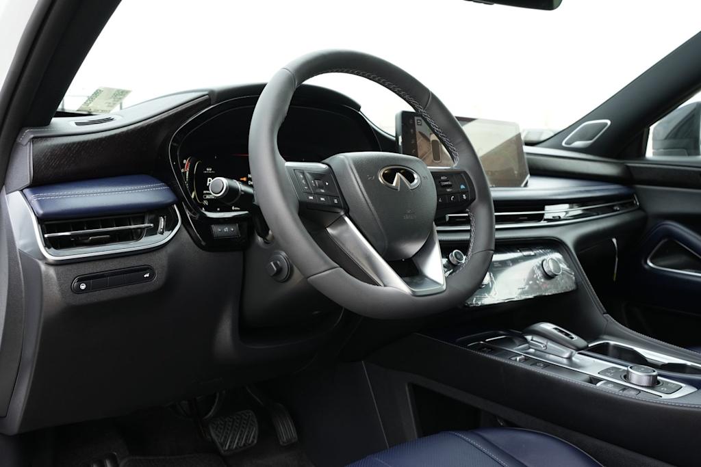 Thumbnail: 2026 INFINITI QX60 - 12