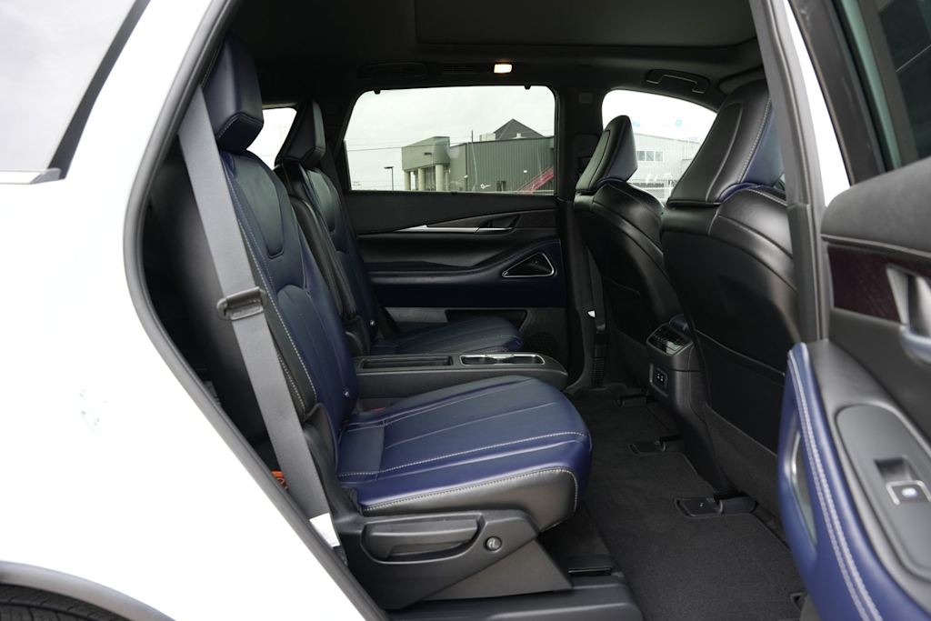 Thumbnail: 2026 INFINITI QX60 - 25