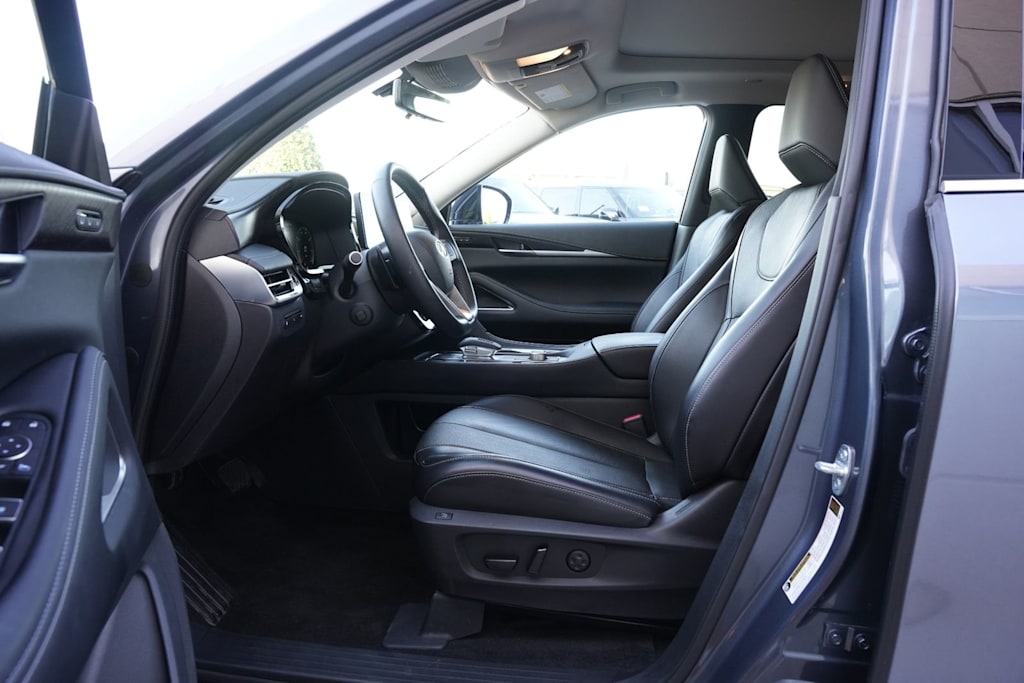 Thumbnail: 2025 INFINITI QX60 - 10