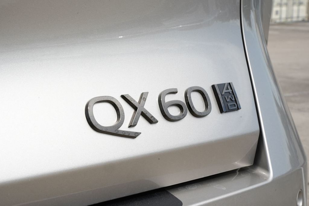 Thumbnail: 2026 INFINITI QX60 - 6