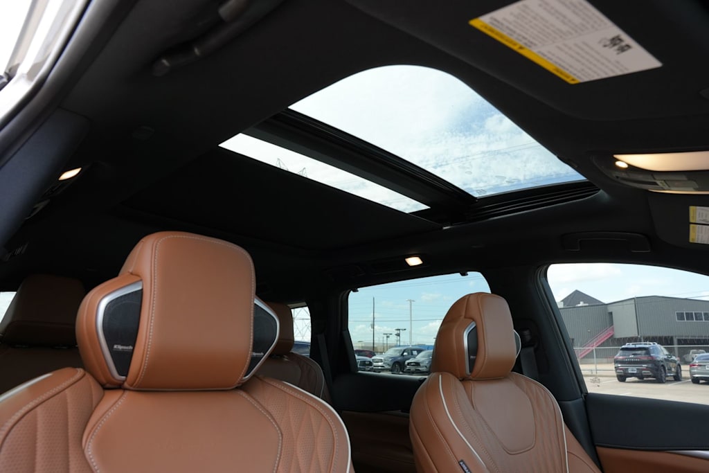 Thumbnail: 2026 INFINITI QX60 - 28