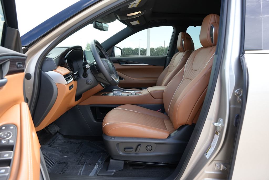 Thumbnail: 2026 INFINITI QX60 - 10
