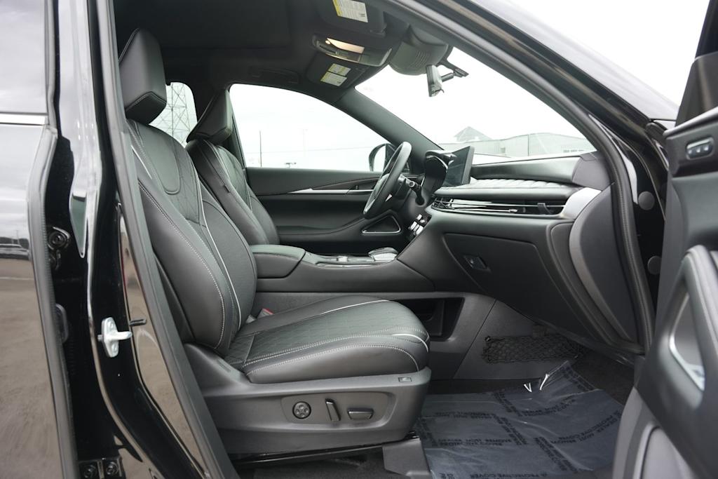 Thumbnail: 2025 INFINITI QX60 - 24