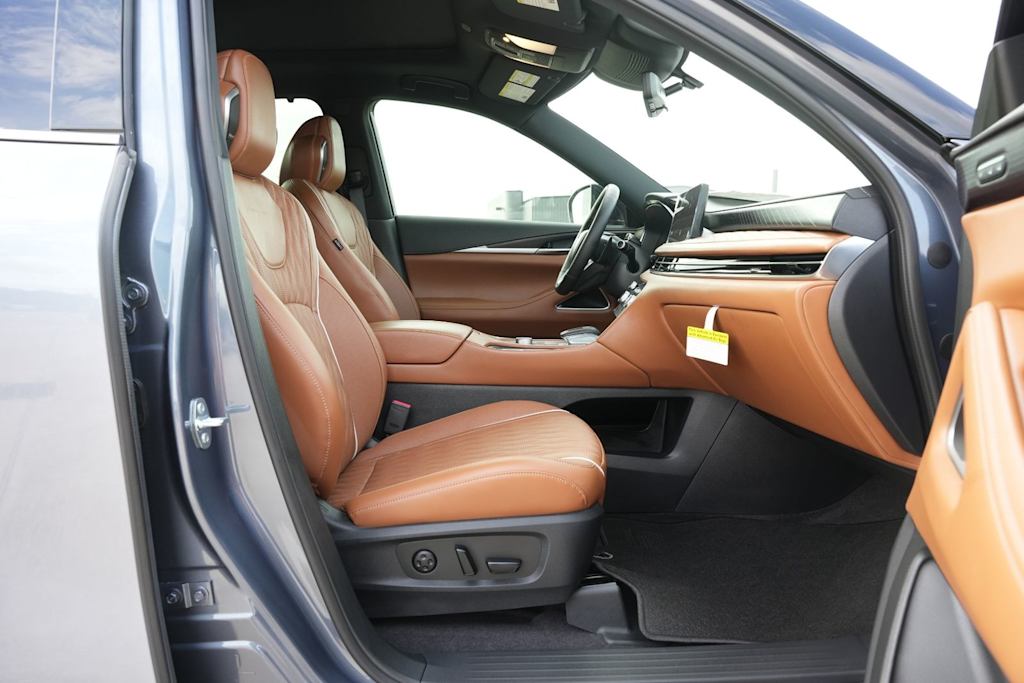 Thumbnail: 2026 INFINITI QX60 - 12