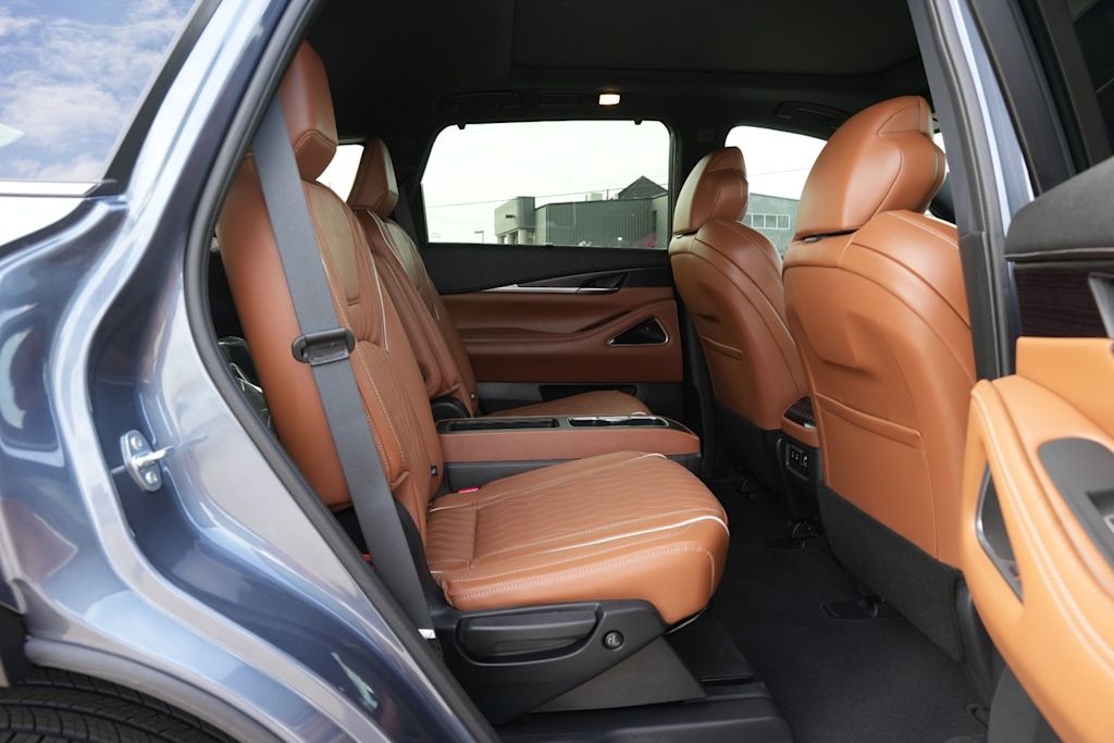 Thumbnail: 2026 INFINITI QX60 - 27