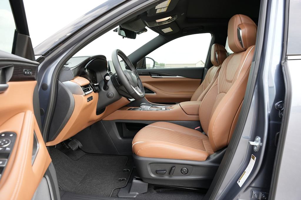 Thumbnail: 2026 INFINITI QX60 - 10