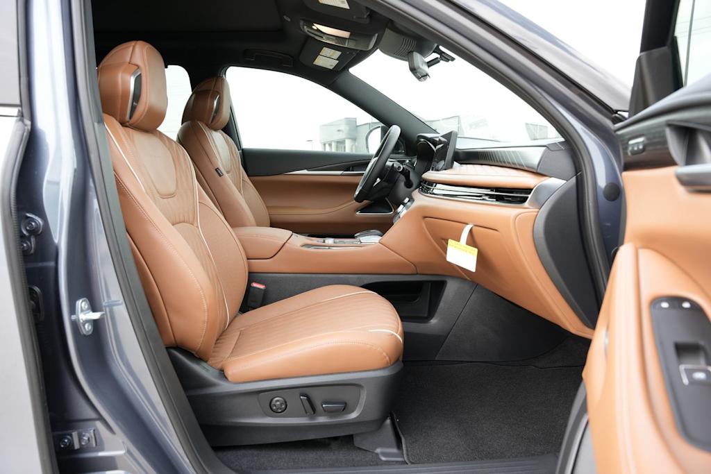 Thumbnail: 2026 INFINITI QX60 - 11